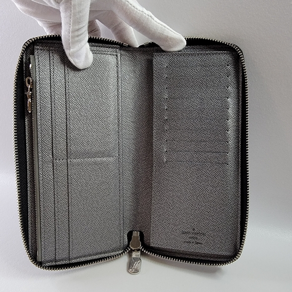 LOUIS VUITTON Monogram Silver Taigarama Vertical Zippy Long Wallet - Picture 5 of 14